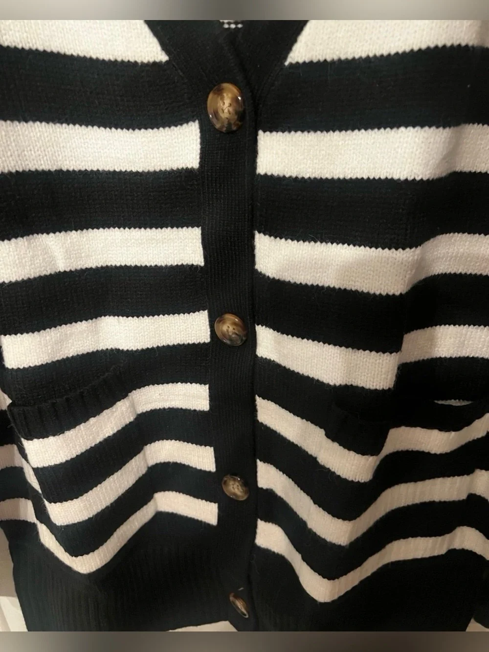 PrettyGarden Women Heavyweight Front Buttoning Cardigan Large Black & White NWT
